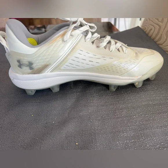 Under Armour White Charged Athletic Baseball Cleats 8.5 YOUTH - Picture 6 of 15